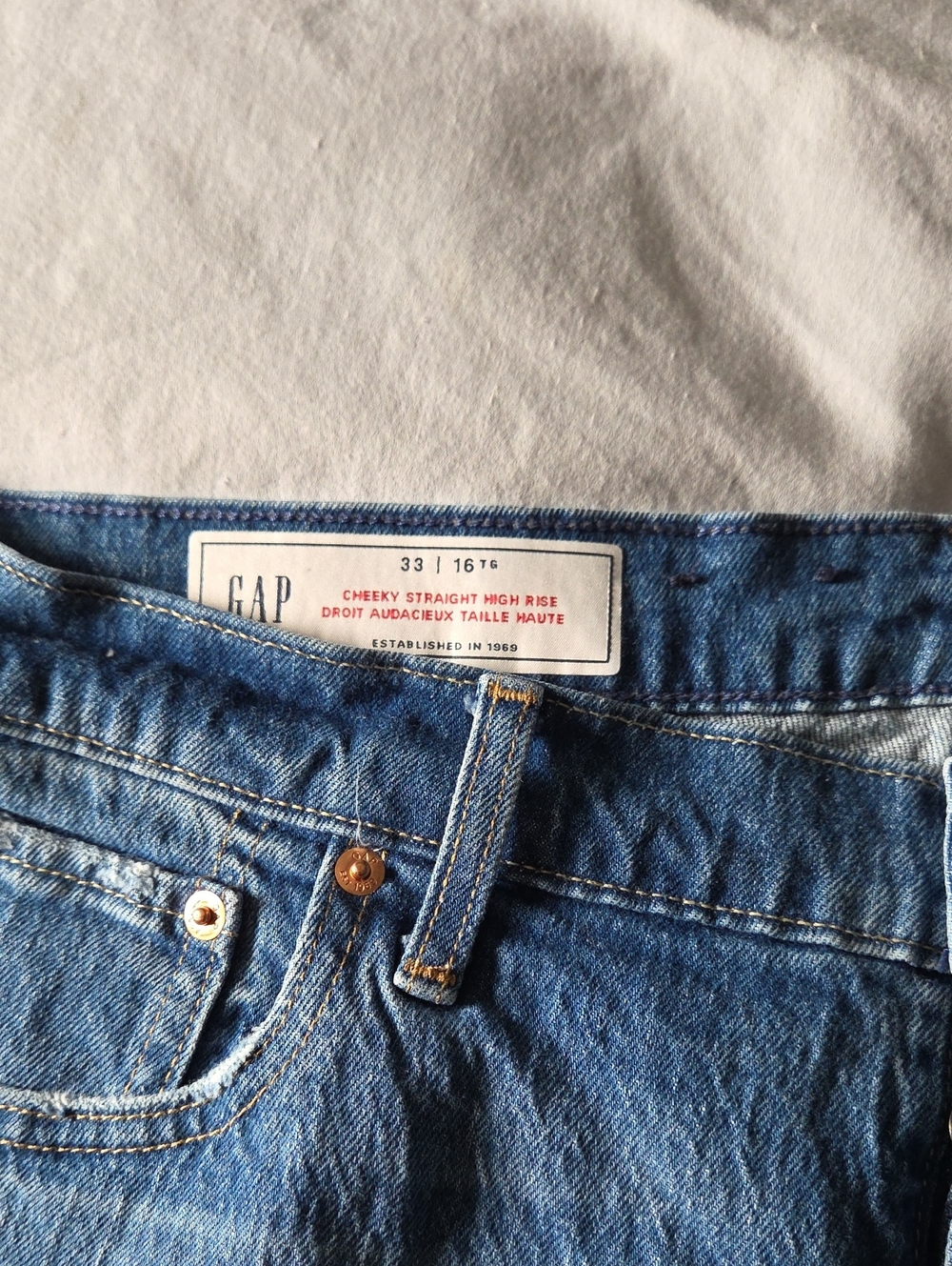GAP Cheeky Straight High-Rise Jeans - Blue
